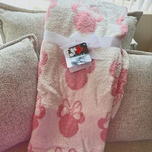 NWT Disney REVERSIBLE Pink/Cream MINNIE MOUSE EARS Throw Blanket 50"x60" SOFT